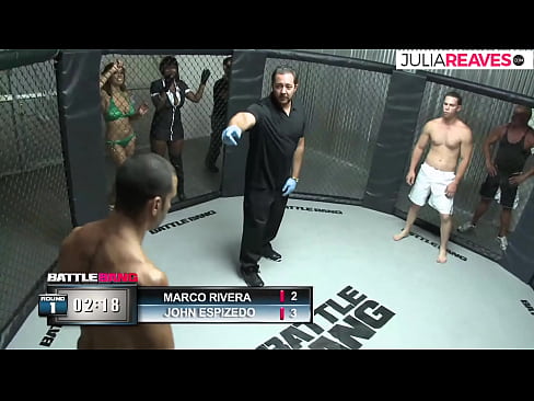 ❤️ Ο Ultimate Fighter γαμάει ένα κορίτσι αμέσως μετά από έναν αγώνα στο ρινγκ ☑ Σεξ